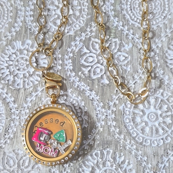 Origami Owl Flat Oval Link Necklace w/ Rhinestone Locket and Charms - Picture 6 of 7